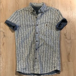 AE Printed Short-Sleeve Button Down shirt